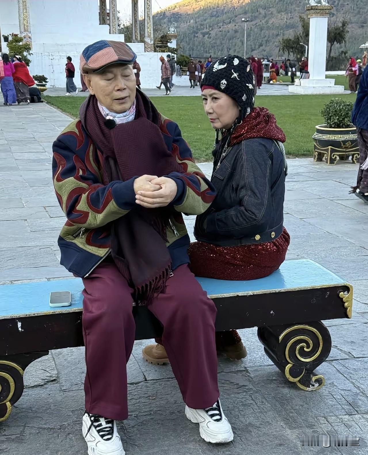 这很汪明荃！这次前往不丹旅游，费用也是AA制，这种生活方式挺好的，双方一起结伴生