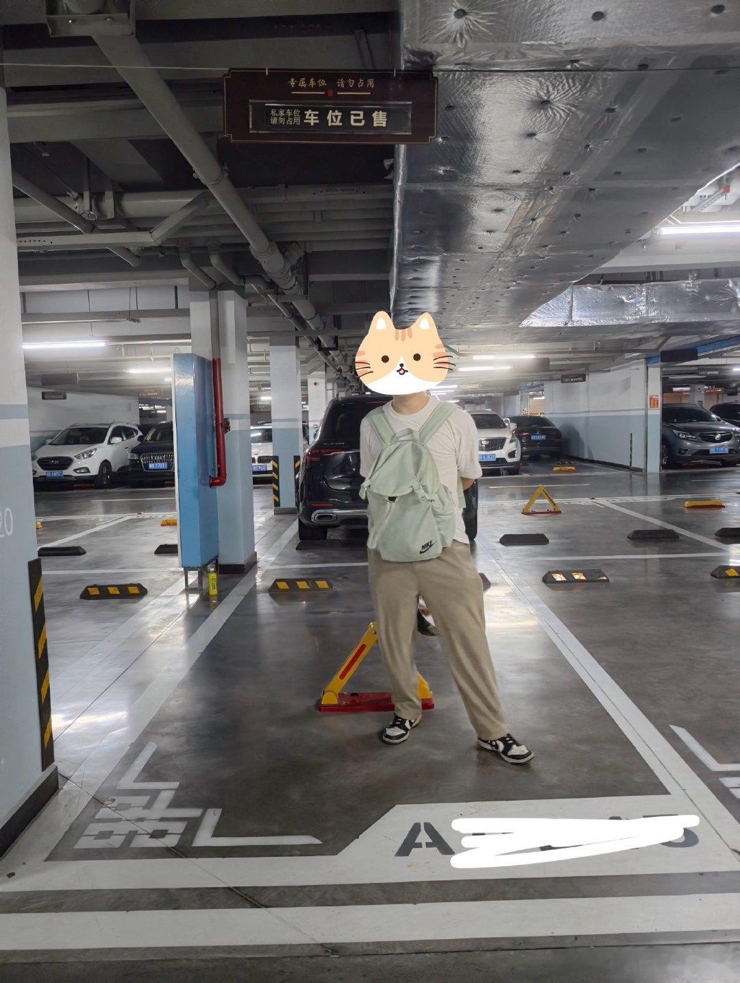 恭喜我！喜提爱车（位）！！！哈哈哈哈哈哈哈怎么比买房子还开心Wtl说不知道的还以为我提了后面的GLE