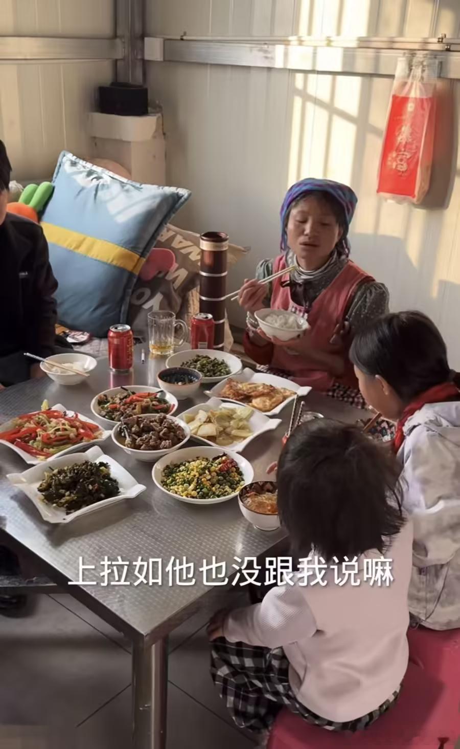 冲上热搜！网红小英婚后撞脸韩国女星，网友直呼变化太离谱