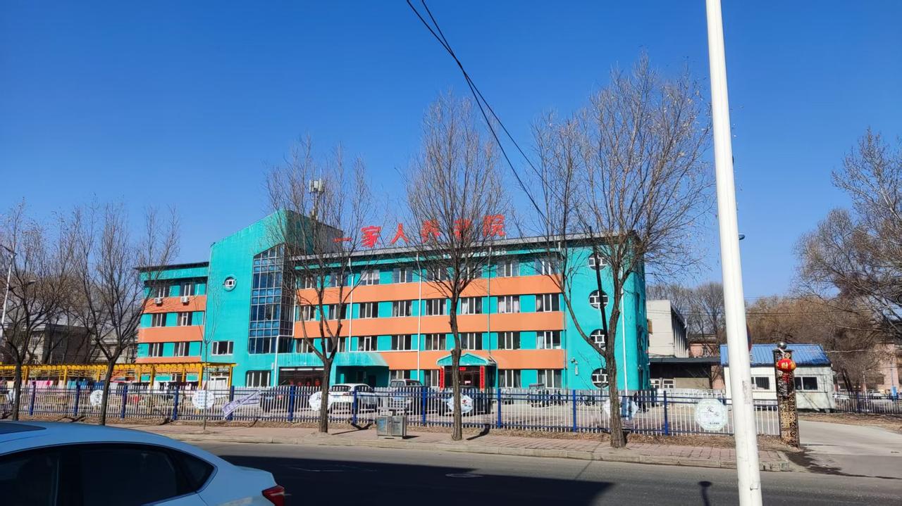 岳父在2020年农历腊月二十九晚宴请亲属聚餐后，在次日凌晨安然离世。我岳父活