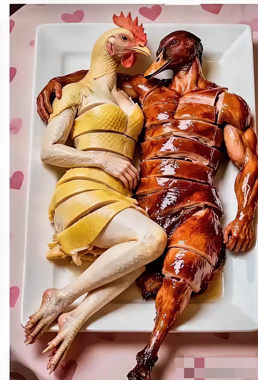 回村过个年算是彻底看明白了，亲戚间的热乎劲儿全看你身上有没有“光环”。现在村