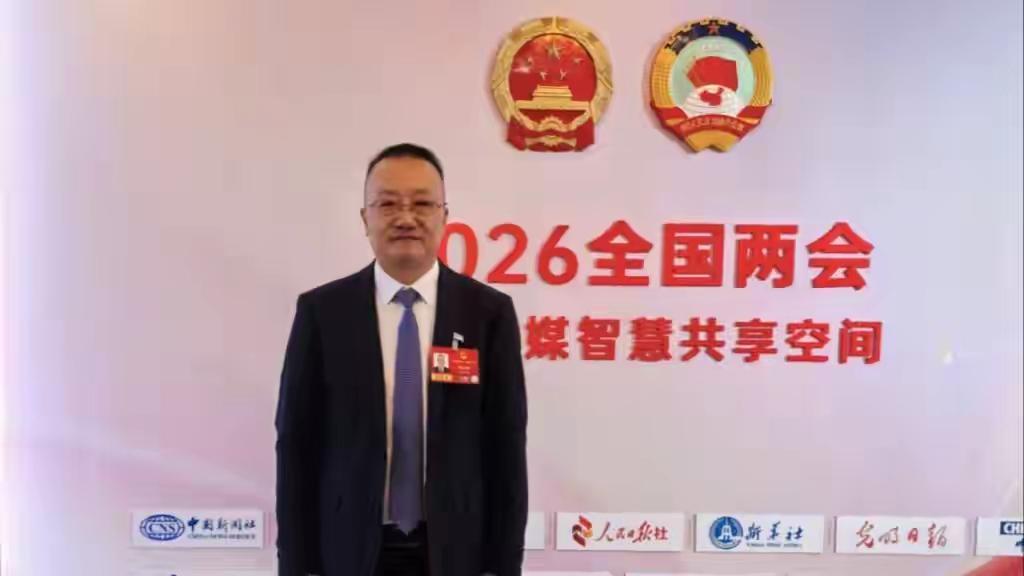 国家当年制定节假日高速免费政策，是和长假制度一起出台的，目的是节假日鼓励人们外出