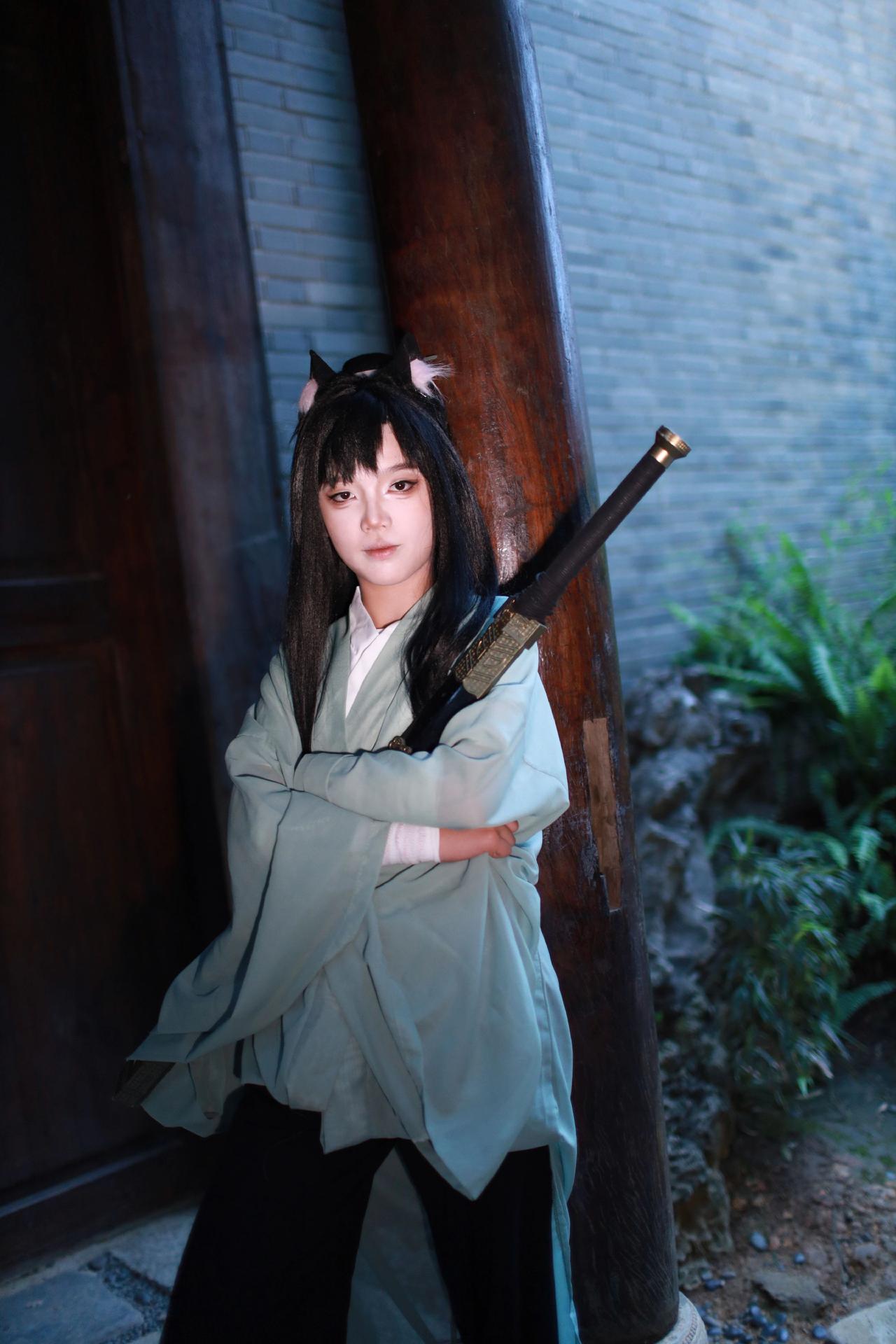 古镇随手拍几张古风cos穿搭灵感古风cos服装汉服配剑剑术coscosp