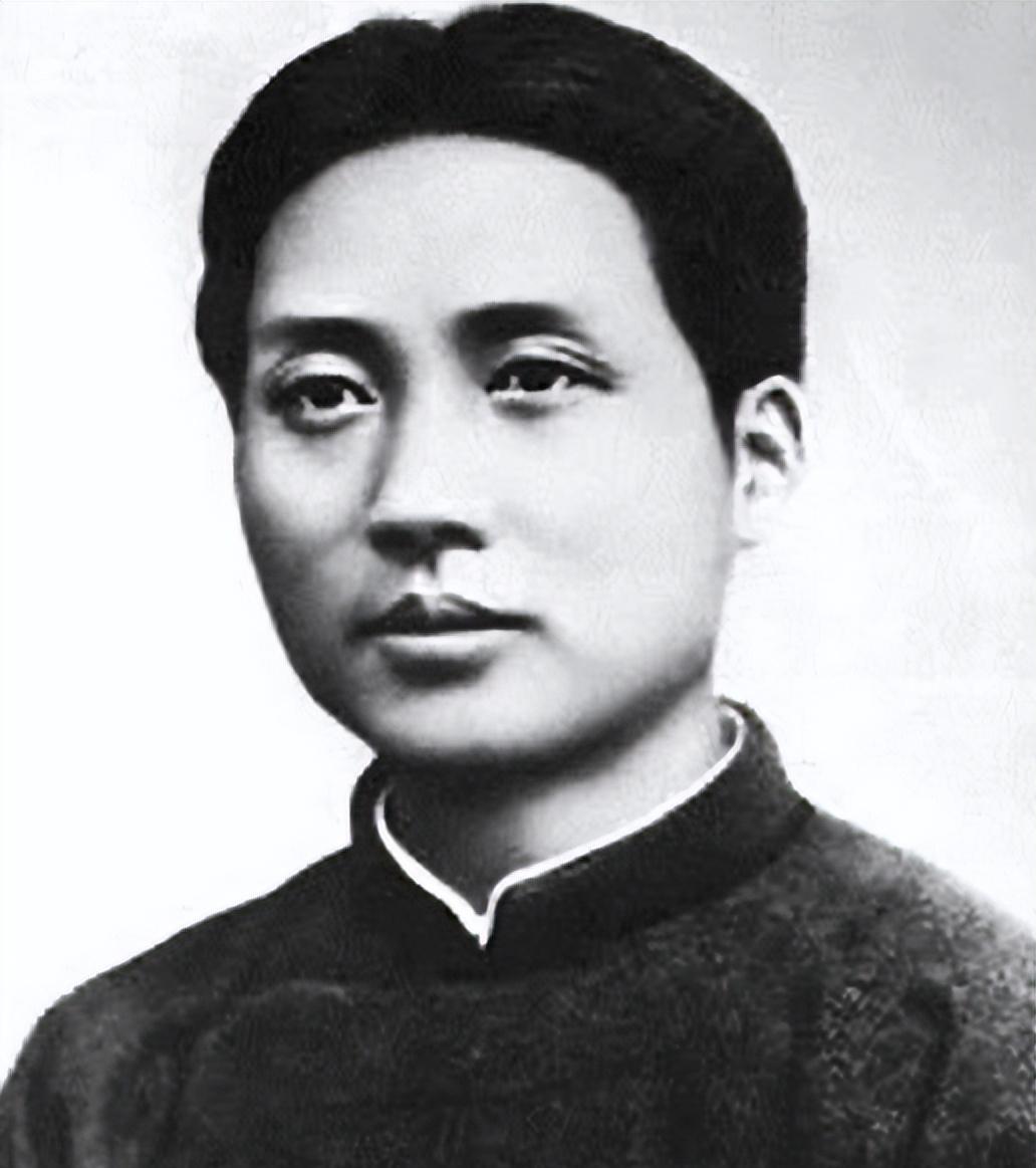 1917年毛主席到湖南游历，在一家小客栈遇到一位自称会相面的老板娘：那你可以给我