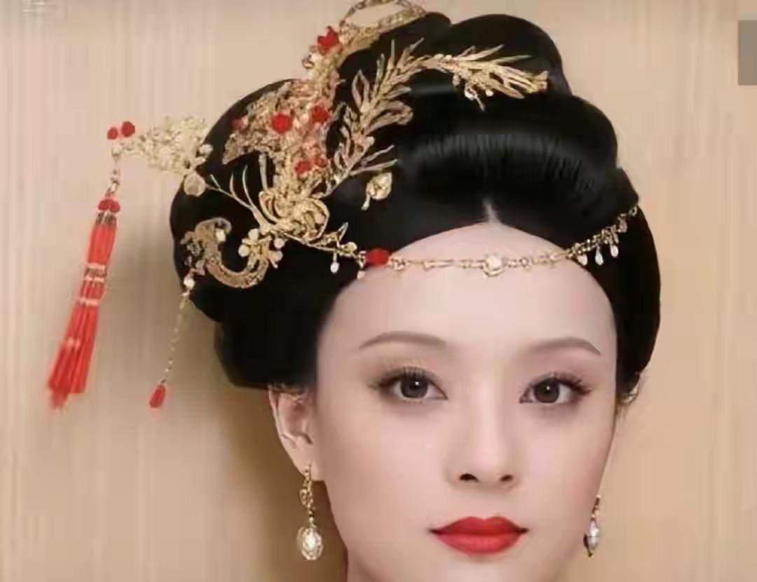 孙俪饰演王熙凤，能超越邓婕吗？郑晓龙重拍《红楼梦》，王熙凤一角由孙俪饰演。由于8