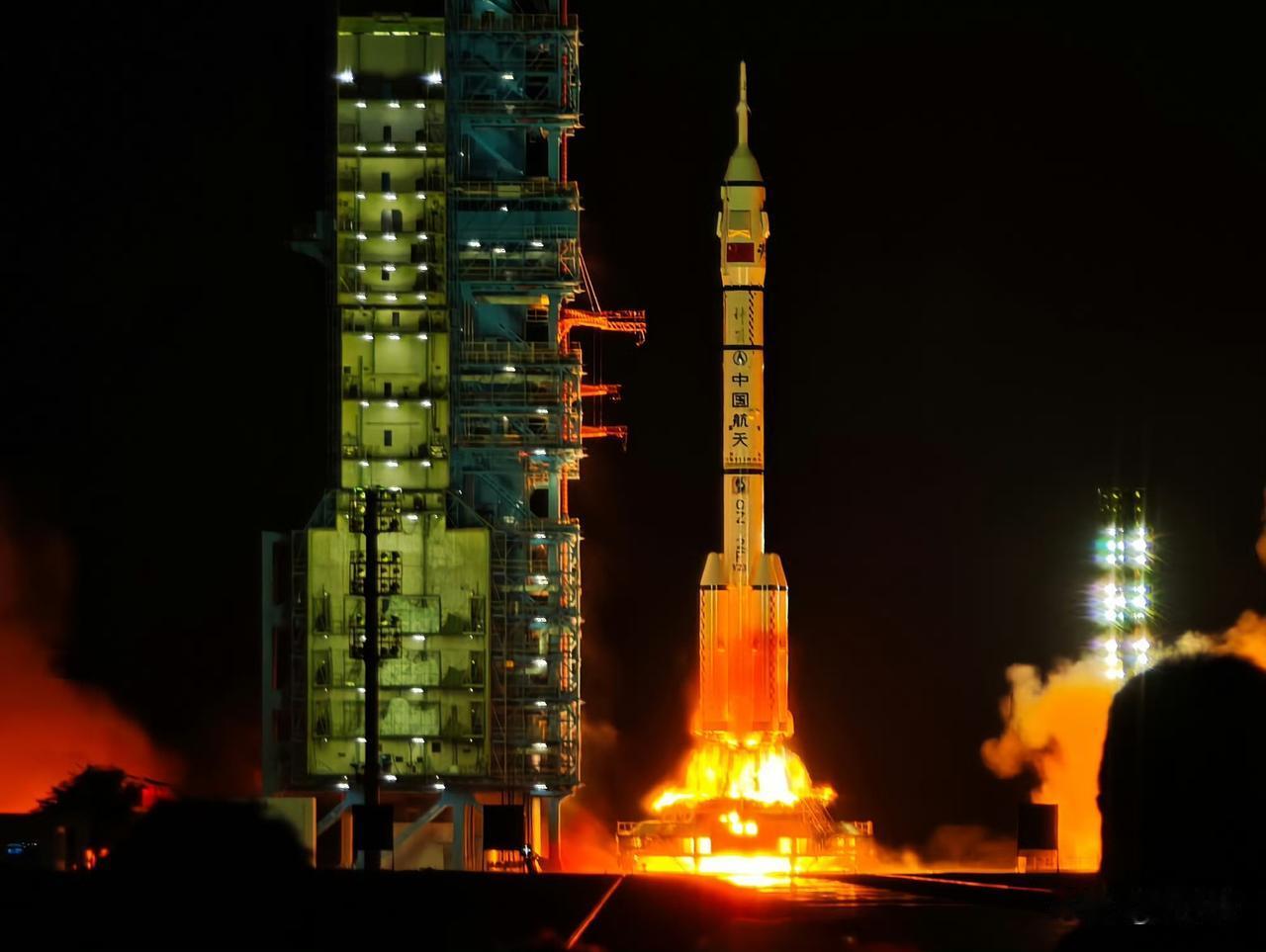 又稳又快又准，一觉醒来，神舟二十三号航天员已经入驻中国空间站，与神舟二十一号航天