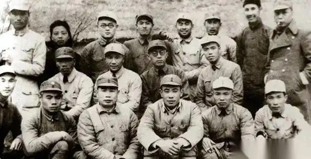 1946年，抗战刚刚结束，上级考虑到东北土匪为患，民不聊生，根据地难以安固，便给