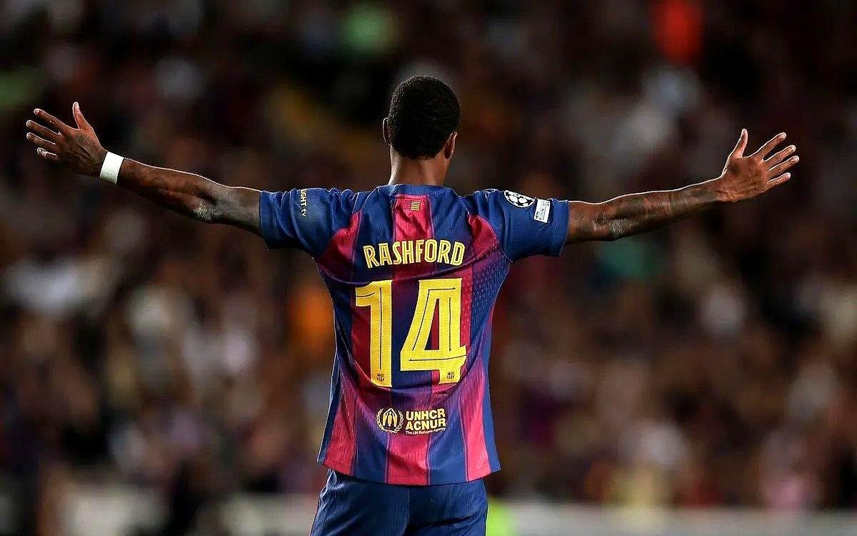 拉师傅这脚法，简直就是球场上的绣花针啊！上半场那个过人，眼看就要成助攻了，下