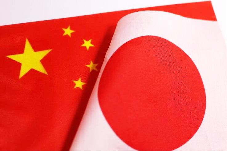 一场台风，把日本几艘海上保安厅船只吹进了台海公海，本想安安稳稳等风头过去，结果迎
