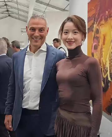 章泽天的‎⁠长‏相也变了。‏﻿