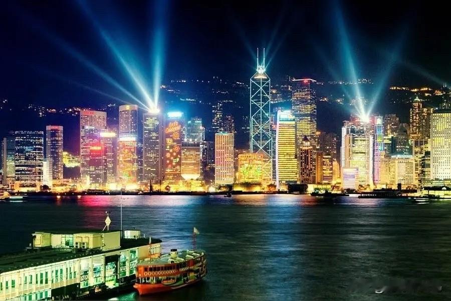听说资本主义香港不存在中年就业歧视现象….香港青年就业香港低估工资香港员工