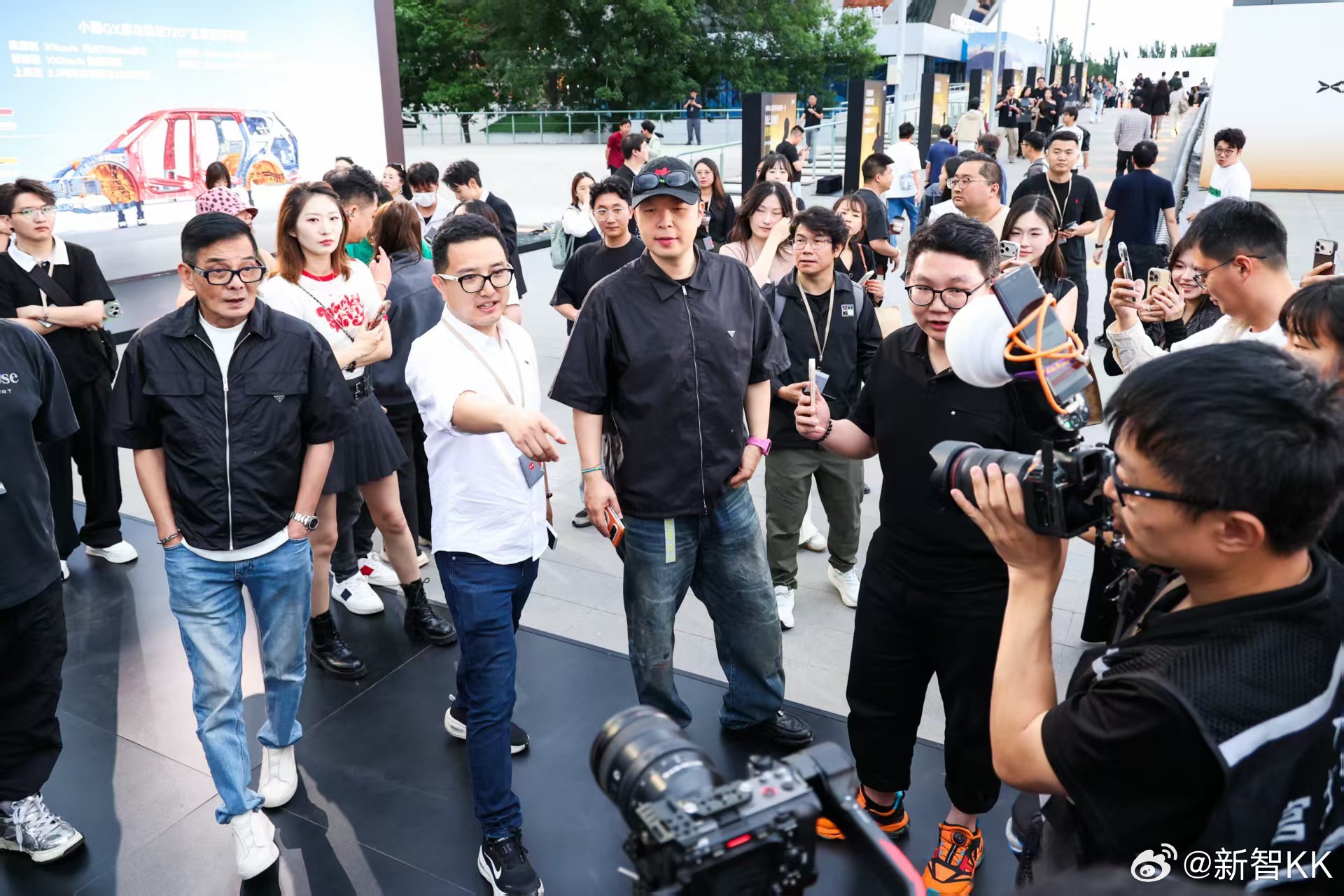 SUV买6座还是买7座热门大六座SUV小鹏GX来了，很多家庭选车都纠结布局。2+