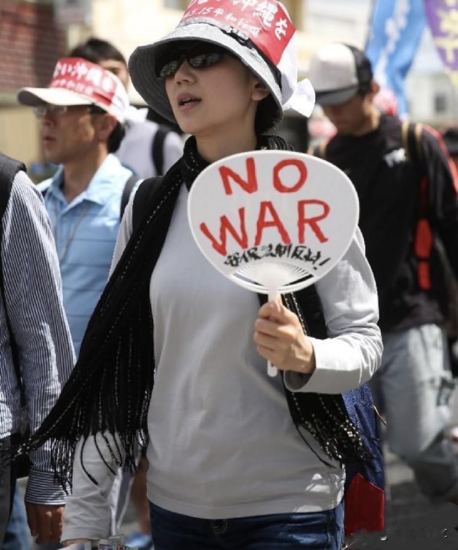 日本媒体传来消息！近期不少日媒接连放出声音，整个日本社会透出明显的慌乱情绪