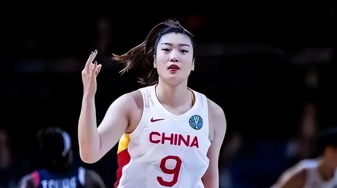 李梦退出国家队，谁能代替她的位置？如果要说完全代替，几乎是不可能的，毕竟李梦是