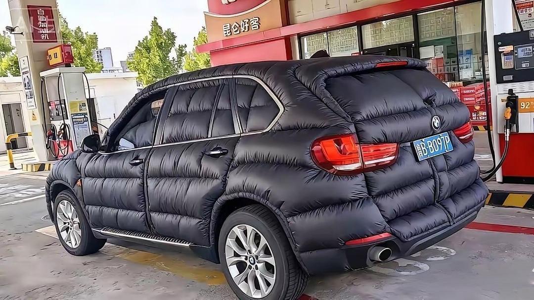 我就想知道这个车脏的时候怎么办？是拆开了，还是去干洗店[捂脸哭]