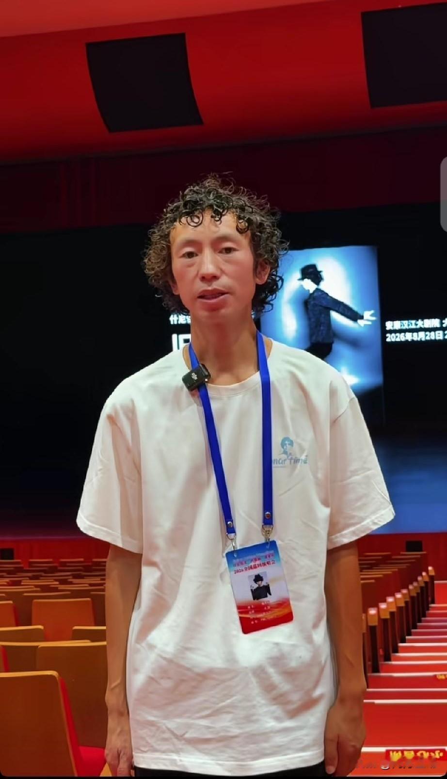 国际巨星庞麦郎回老家办演唱会，今晚在安康大剧院开唱，70块钱就能听《我的滑板鞋》