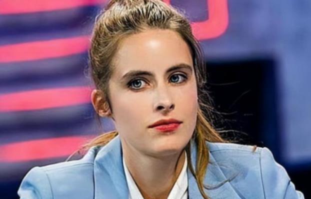"不让我去中国找他，我就终身不嫁！"2021年，一位来自美国的年轻女学霸不顾父母