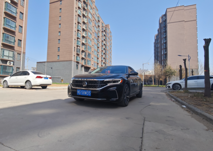 提车一年，00后帕萨特分享【用车场景】平时上下班用车倒是用的不多，主要是休息