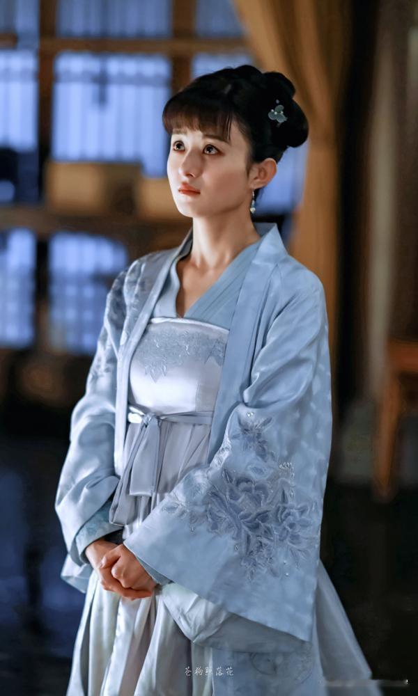 12月15日，赵丽颖没删，只是隐藏了，藏了一天一夜，今天一大早才重新放出来！