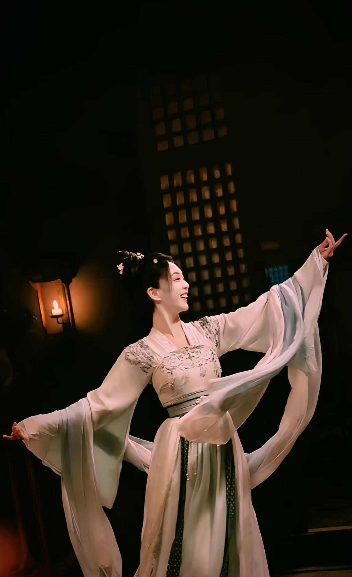 《唐朝诡事录之长安》：万万没想到，居然被探案剧里的爱情给酸到了，卢凌风你变了！