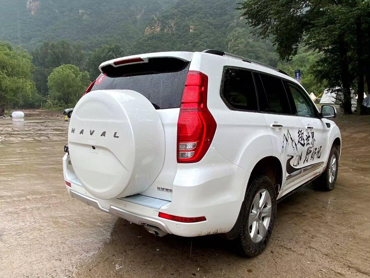 2015年一个绝世怪胎上市了。它兼顾了越野车的舒适性和可靠性。同时也是国内第1款