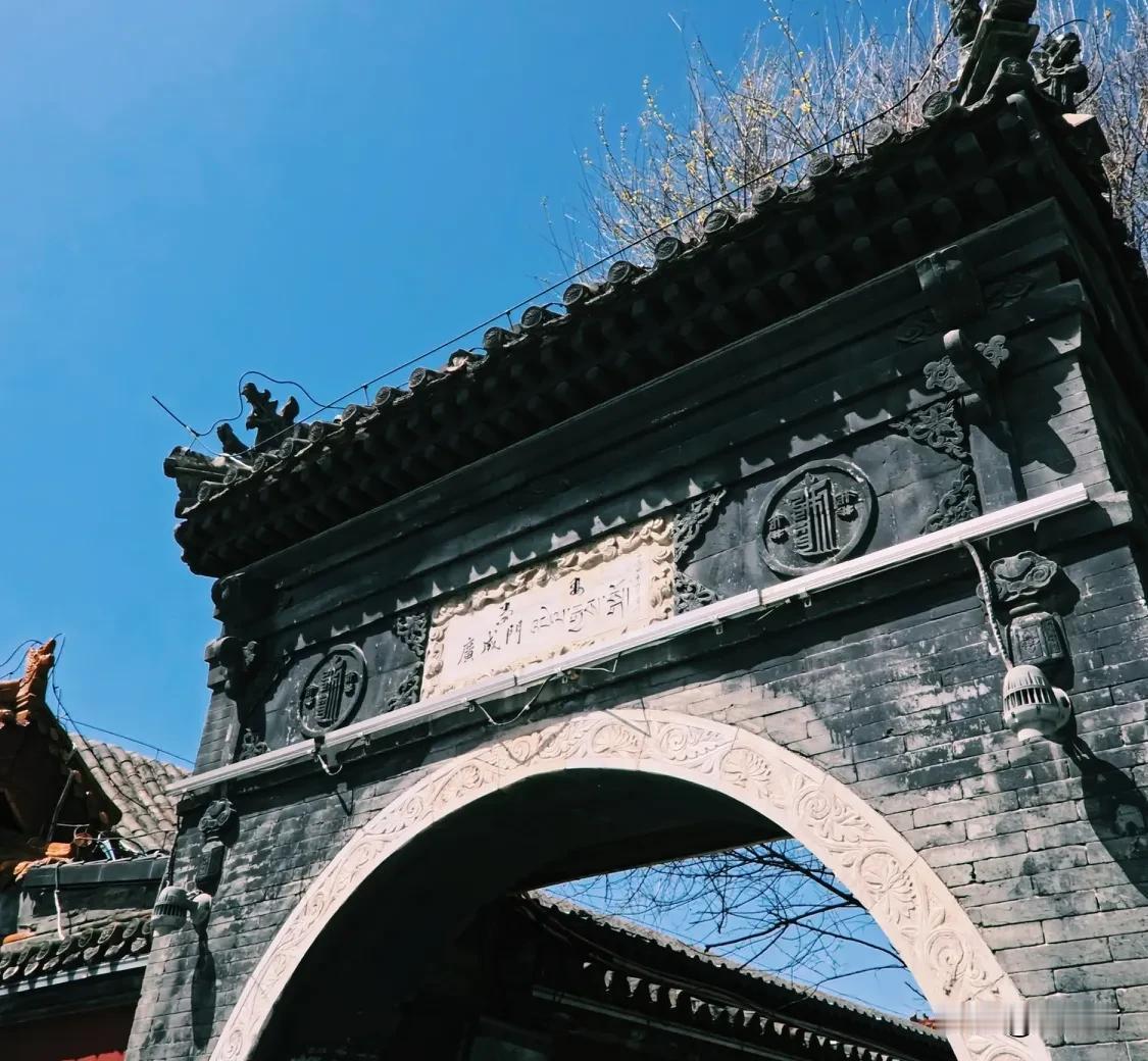 呼和浩特真的有所谓的百年老店吗？这个问题对于外地来的游客，或者年轻的呼和浩特人来