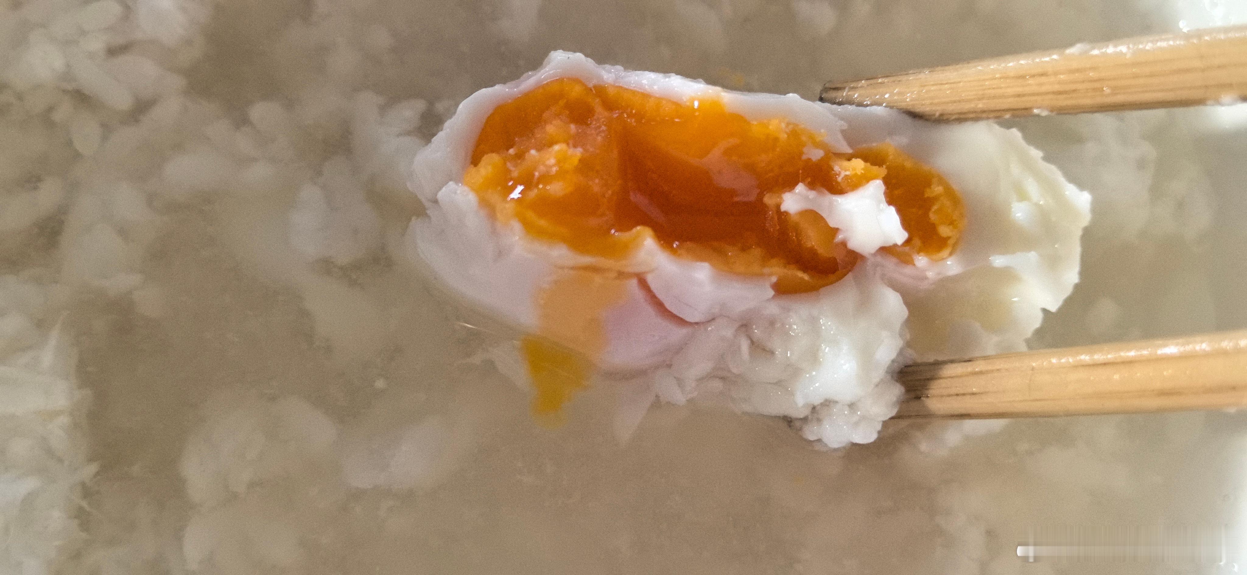 饿了，就吃点酒酿鸡蛋这种软嫩刚刚好。我的美食日记不可辜负的美食