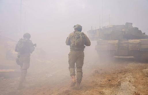 这边的冲突是越闹越凶了，以色列总理直接公开发话，下令军队往黎巴嫩南部继续扩大控制