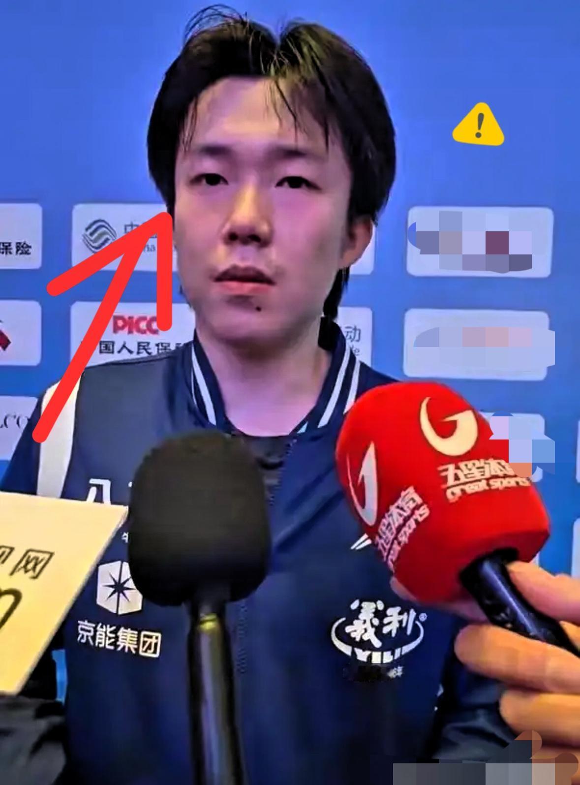 王楚钦赛后这番话，把我给听感动了。坐在采访席上，他攥着矿泉水瓶，很认真地剖析