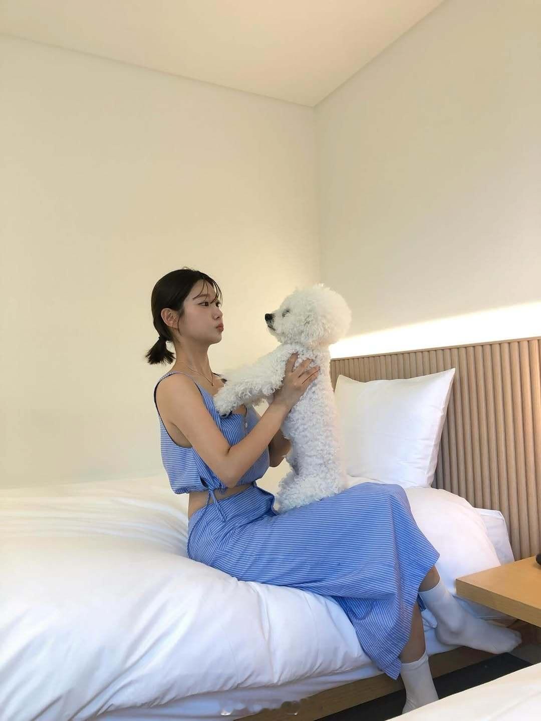 娜言和她的小狗狗济州岛旅行换乘恋爱​​​