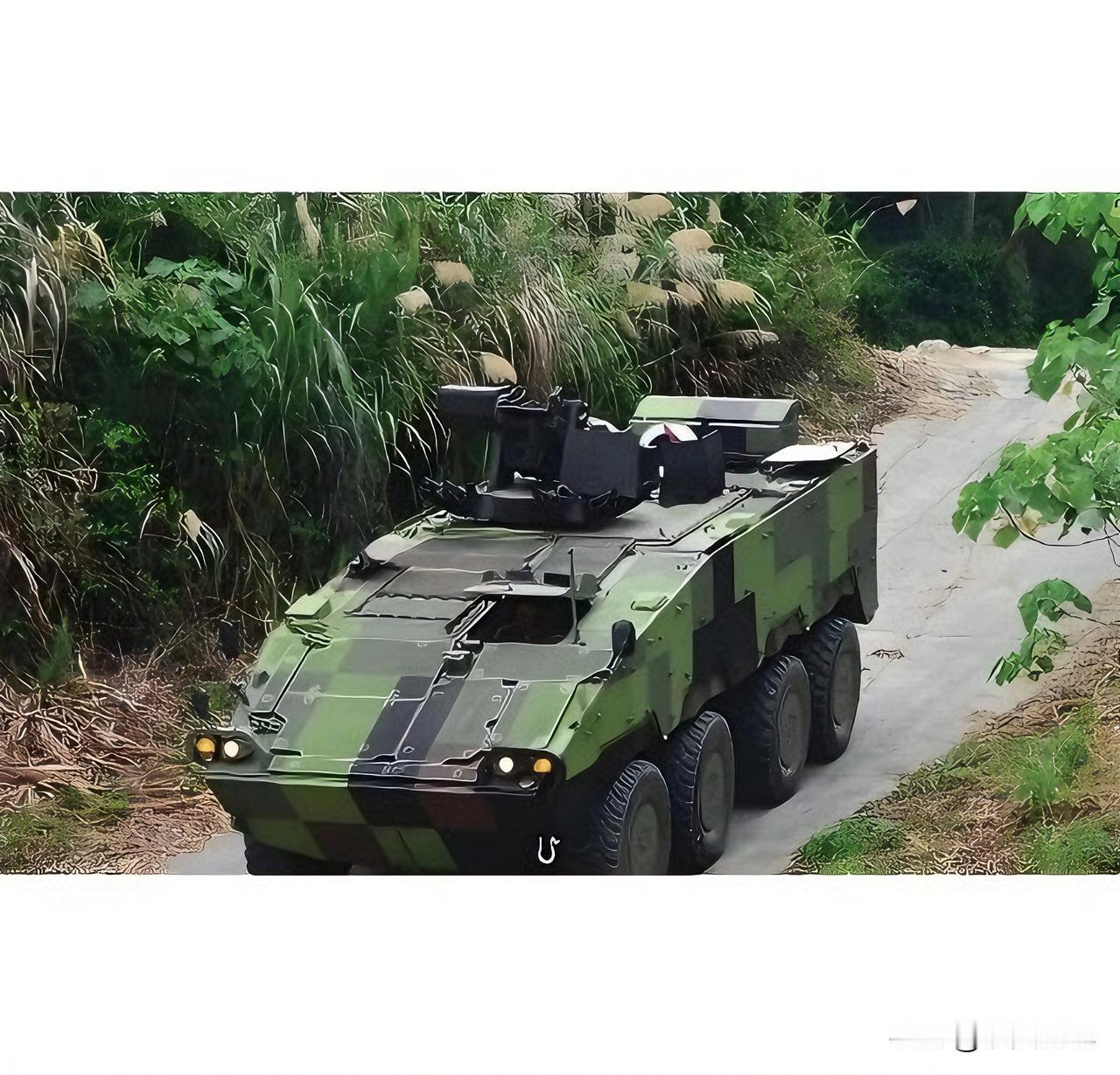 军迷社区——跑路专车这是对岸湾湾地区CM32“云豹”8×8轮式装甲车。它的指挥