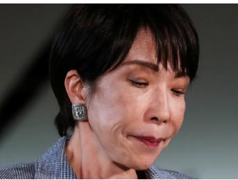 发生7.7级地震，没有国家援助，高市早苗现在终于尝到了“拜鬼”的恶果，当她给靖国