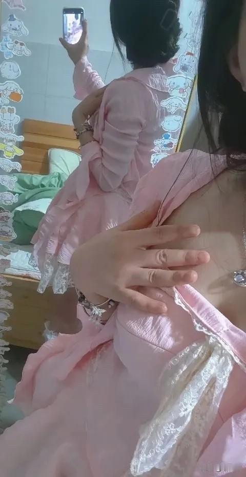 分享一下你随手拍下的照片粉色好看吗[滑稽笑]