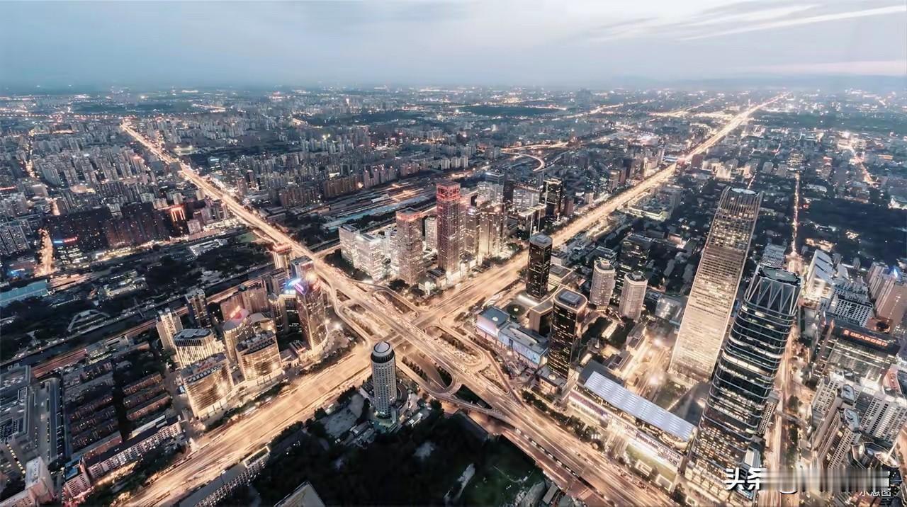 人民币国际化，全球资本回流中国，一定程度上有赖于我们自觉的制度完善现在人民币