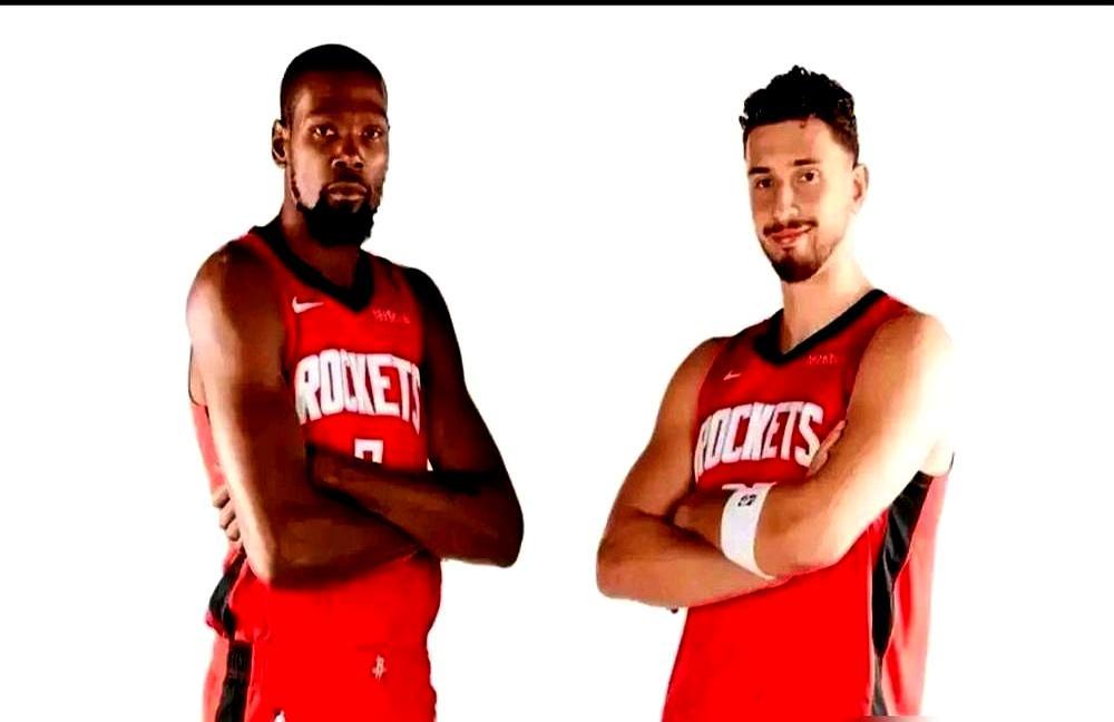 教练当众打脸总经理，3换1交易直接黄了。总经理斯通电话都快打烂了，眼看就要