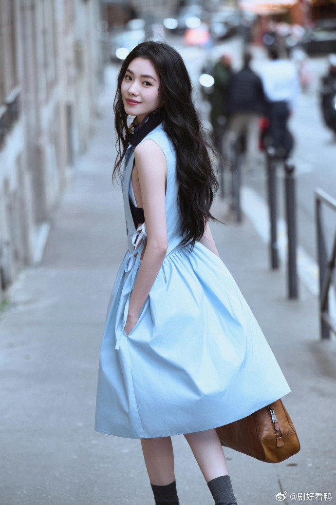 刘浩存星味不得不说刘浩存真的很适合镜头，出场即画报不是说说而已，颜值稳定发挥，