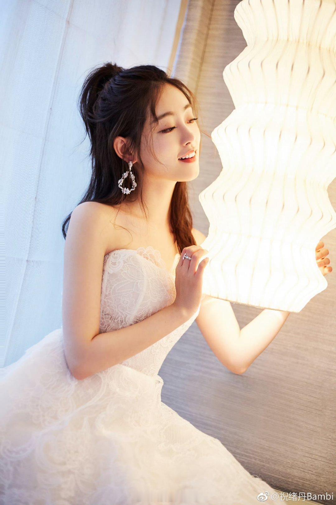 祝绪丹💗​​​