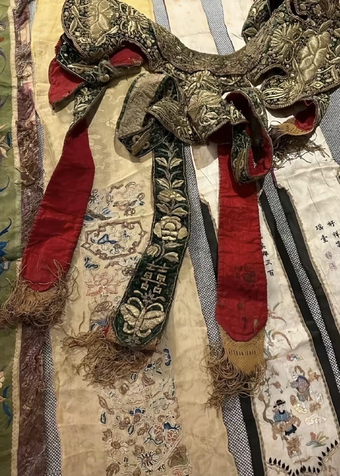 真的是无语凝噎！一个到比利时留学的中国女留学生，在互联网炫耀他比利时男友曾曾祖父