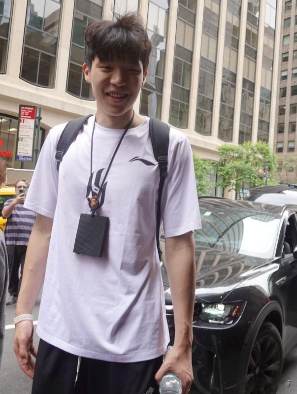 杨瀚森未来在NBA取得的成就，能超越姚明、易建联吗？就从选秀顺位来看，杨瀚森