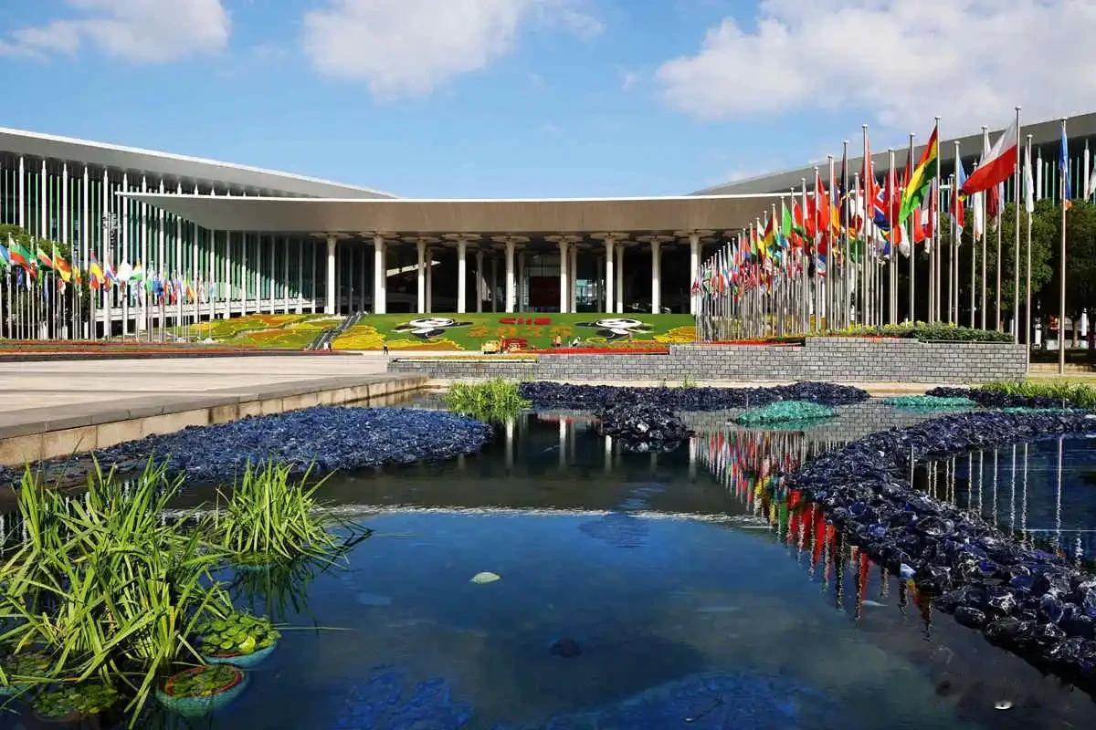 中国、俄罗斯、美国是第二次世界大战的盟友，建议在APEC会议期间举行三方会谈！