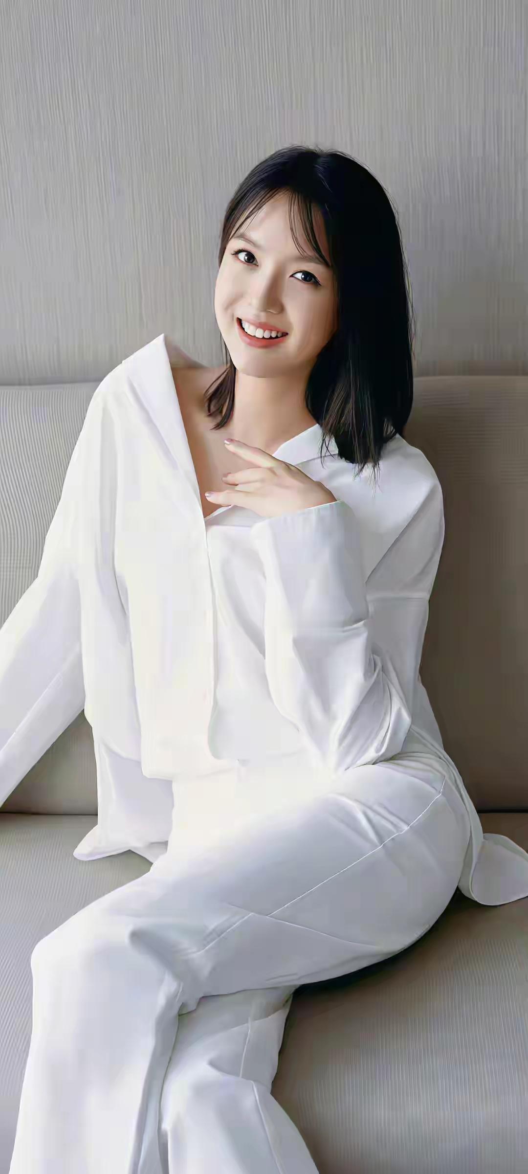 张梓琳美女图片