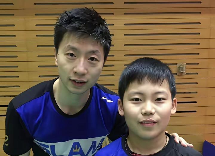 松岛辉空不喊不闹，但球路能把你绕晕。他不是张本智和那样的炸药包，是悄无声息的水