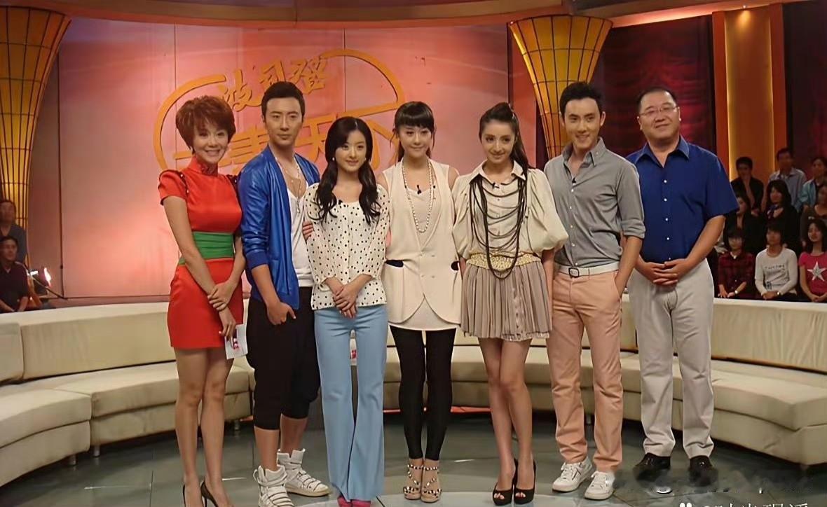 新还珠这波回忆杀确实有点意思！当年被经典版先入为主，看啥都带着挑剔滤镜。现在回