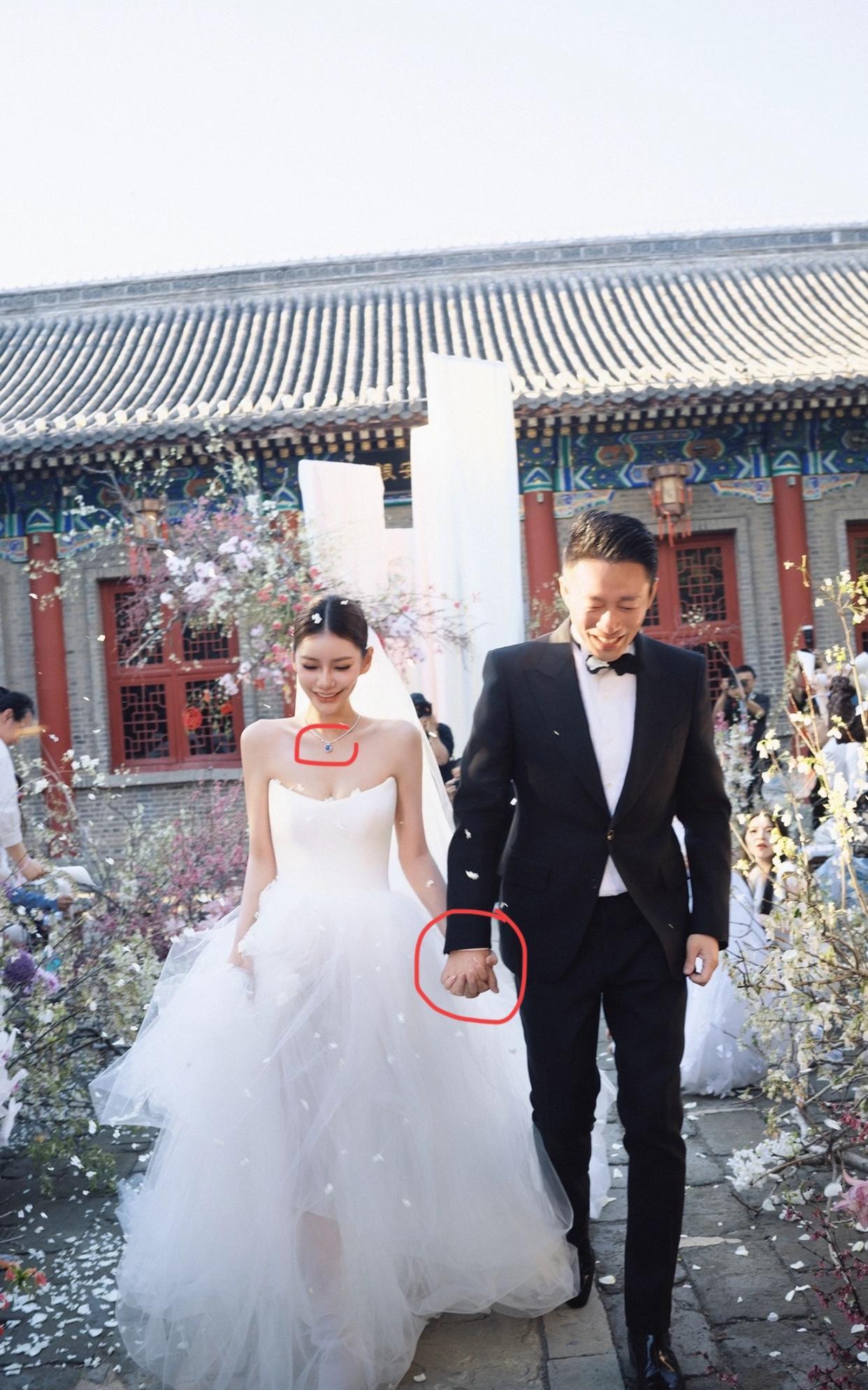 家人们，汪小菲这二婚婚礼简直无敌了！乍一听婚宴在北京四合院，可是万万没想到