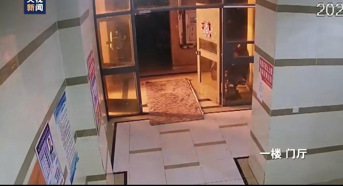 【警惕！网购电池酿惨剧，南京火灾15死44伤敲响安全警钟】太痛心了！一场原本