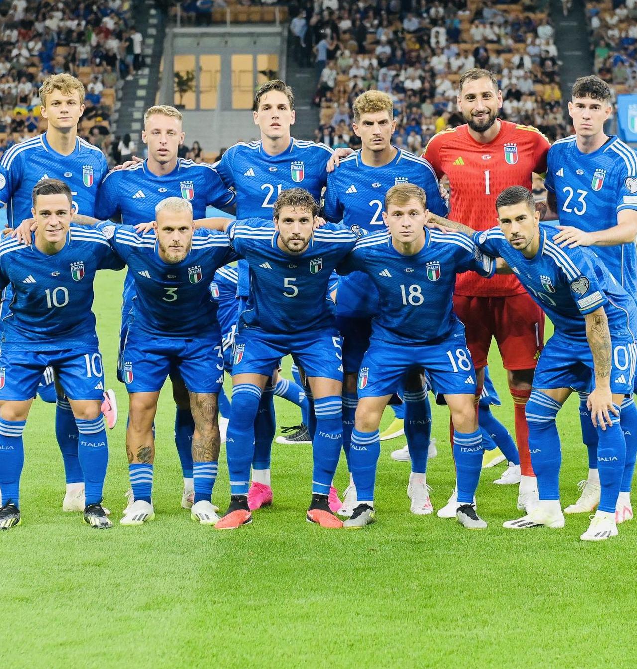 一位意大利球迷的这番令人心碎的话，完美概括了意大利足球的衰落：🗣️“我1