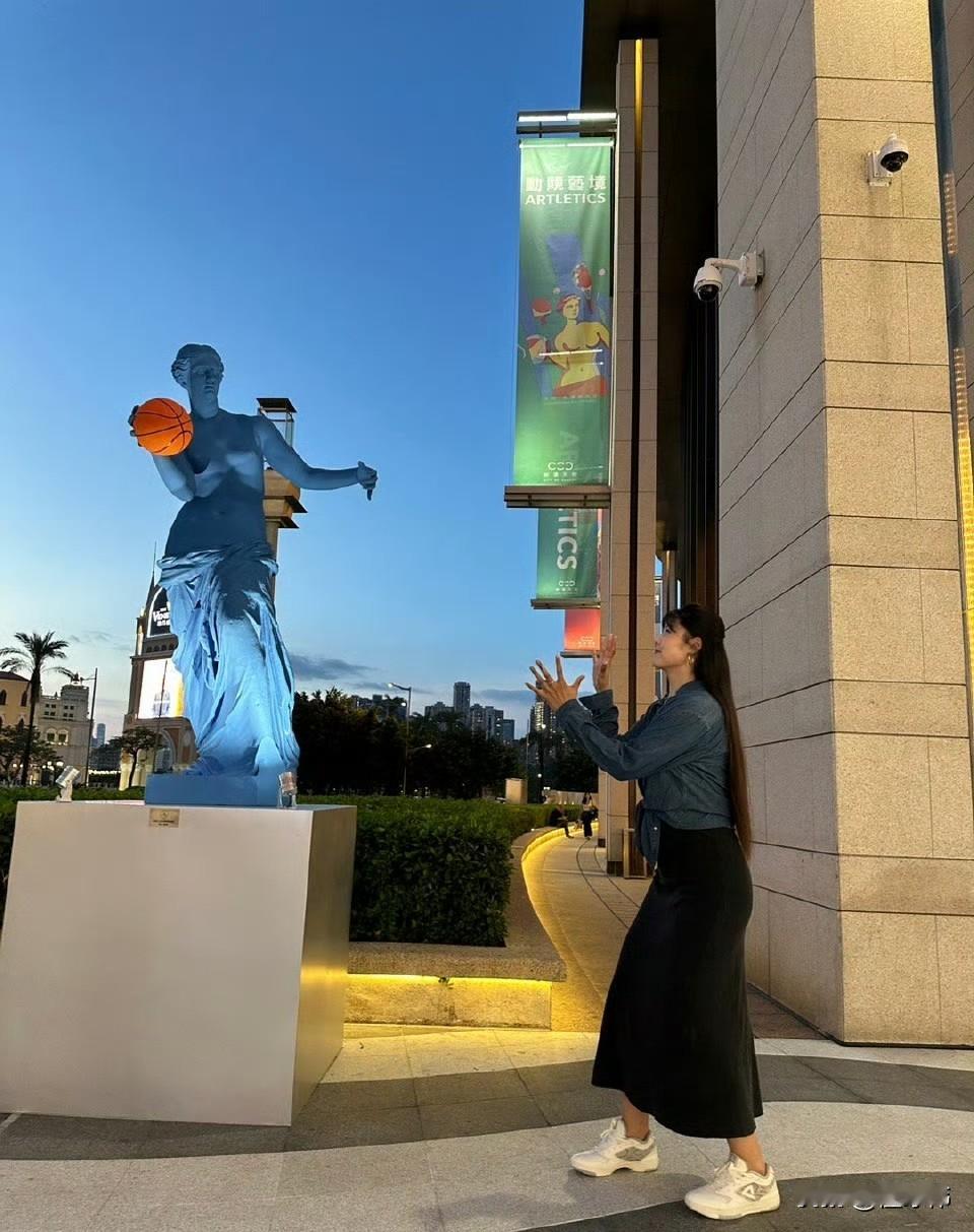 退出全运会！李月汝发文，因为伤病的原因，很遗憾退出全运会的比赛！在WNBA膝