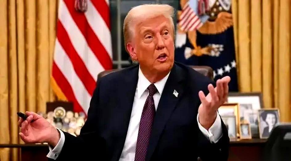 说是缉毒，在油轮上缉毒，你听听这话。就差直接把“我是强盗”四个字刻脑门上了。