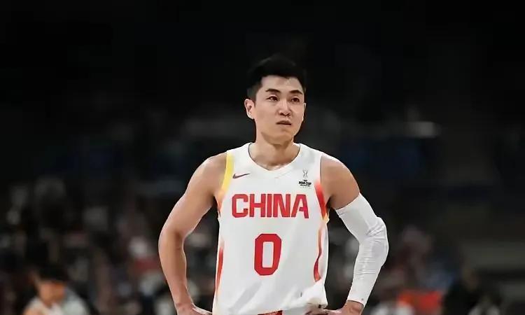 中国男篮力克韩国，各球员表现打分，一人表现太糟糕:1、9分以上王俊杰:9.5