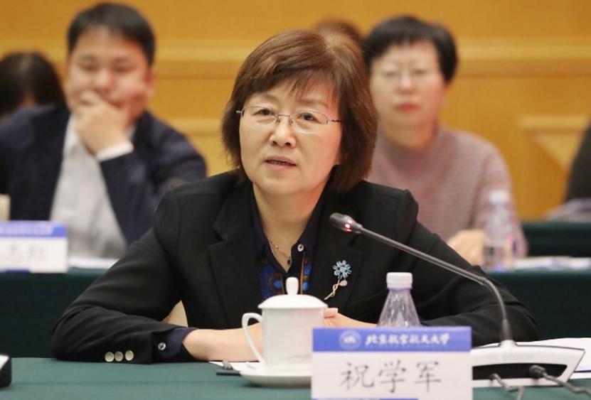 1987年，国家在研发东风-17时，发现导弹在飞行中，极易遭到外部干扰，所有人都